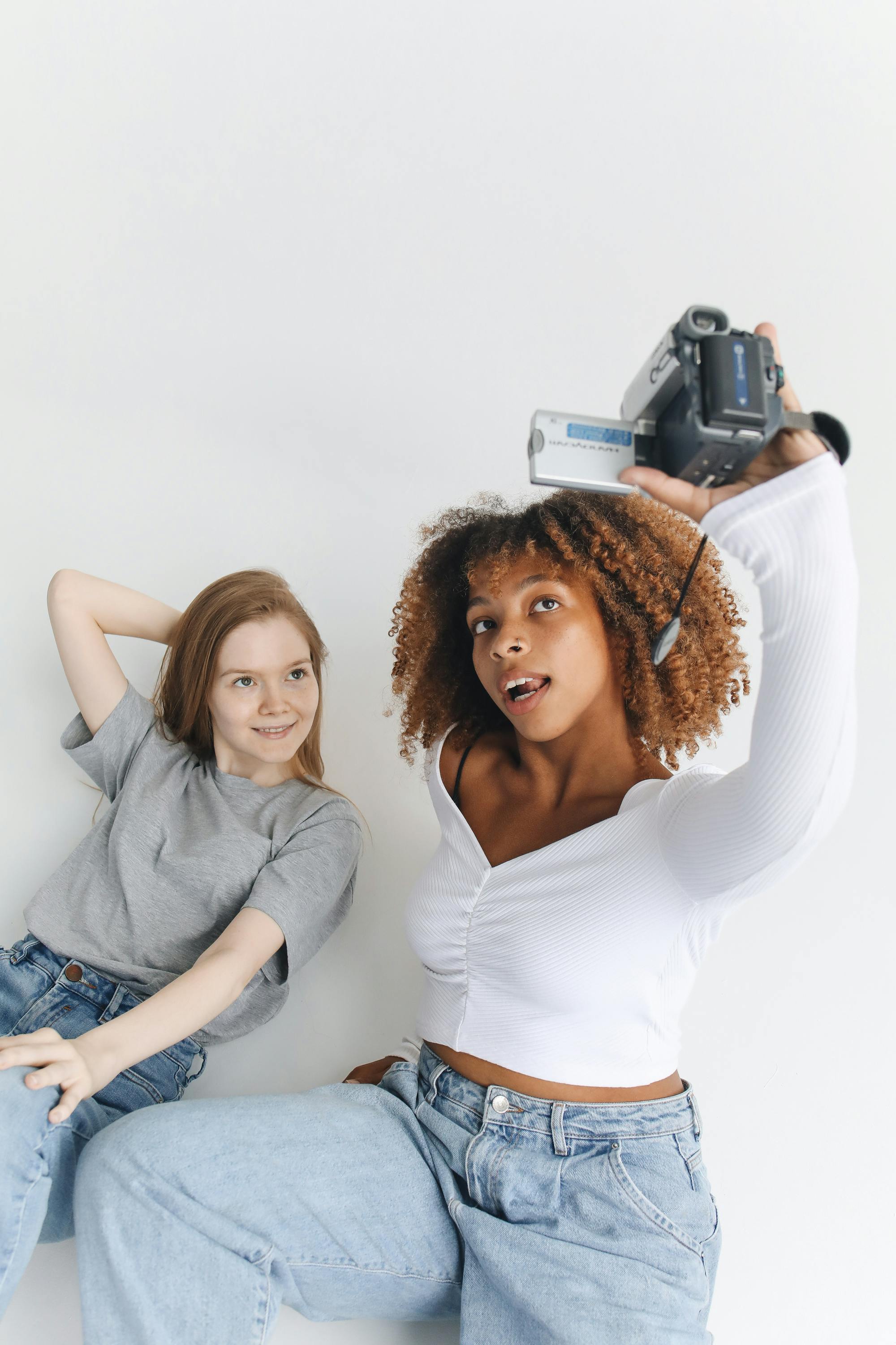 品牌短视频人物特写与氛围图